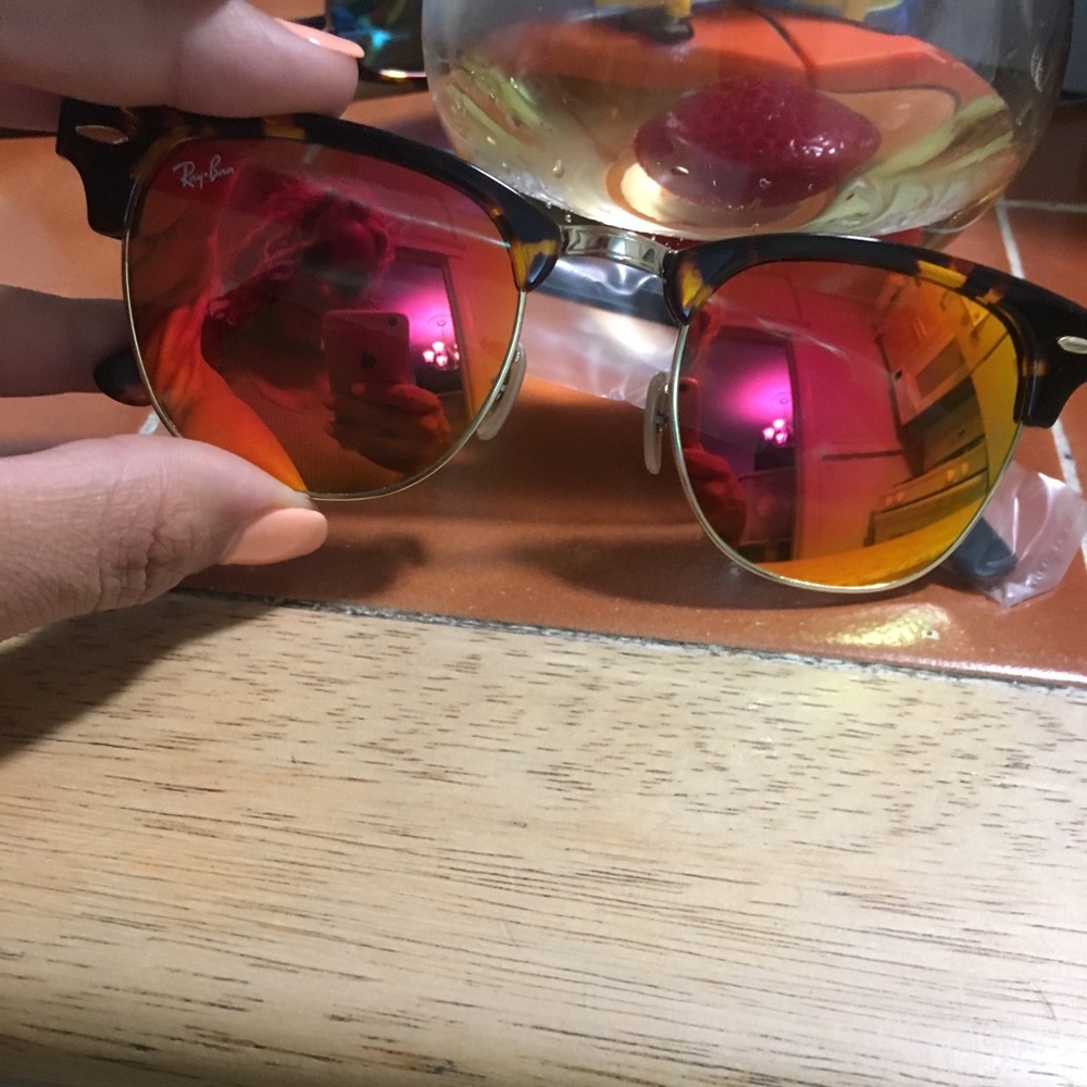Ray ban